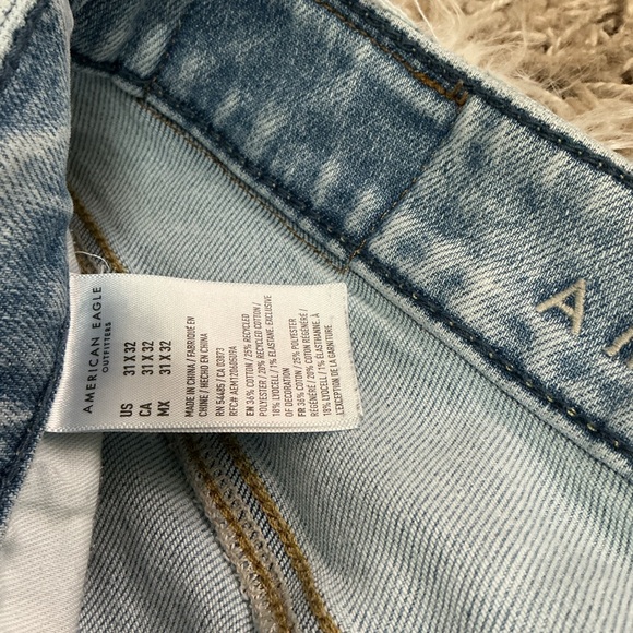 American Eagle Men’s Light Wash Denim - Picture 3 of 3
